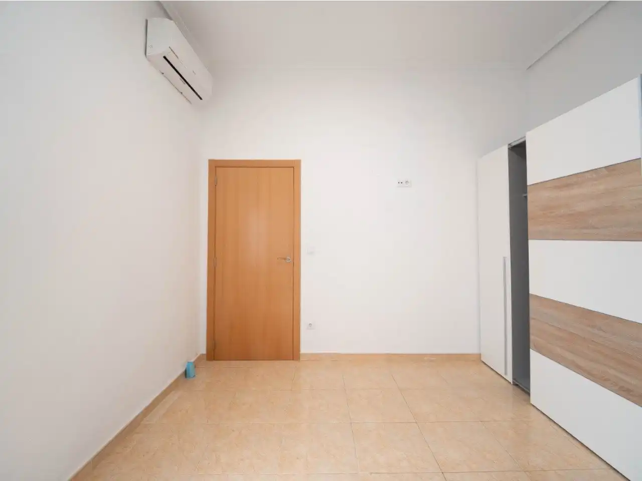 Piso en venta en La Pobla de Vallbona con Aire acondicionado, Calefacción y Jardín privado