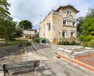 Vista exterior de Casa o xalet en venda en Terrassa amb Calefacció, Jardí privat i Traster