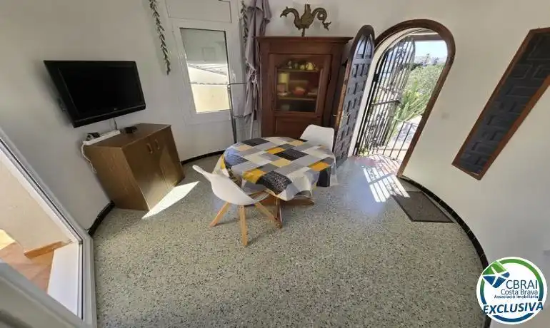 Menjador de Casa o xalet en venda en Empuriabrava amb Calefacció, Terrassa i Piscina