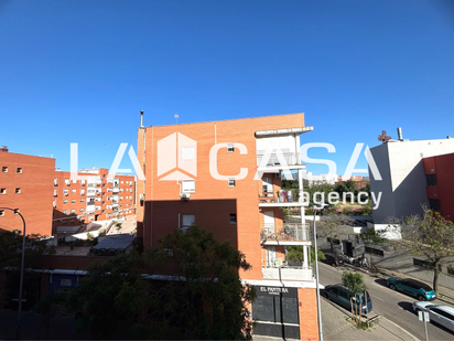 Exterior view of Flat for sale in  Sevilla Capital  with Swimming Pool