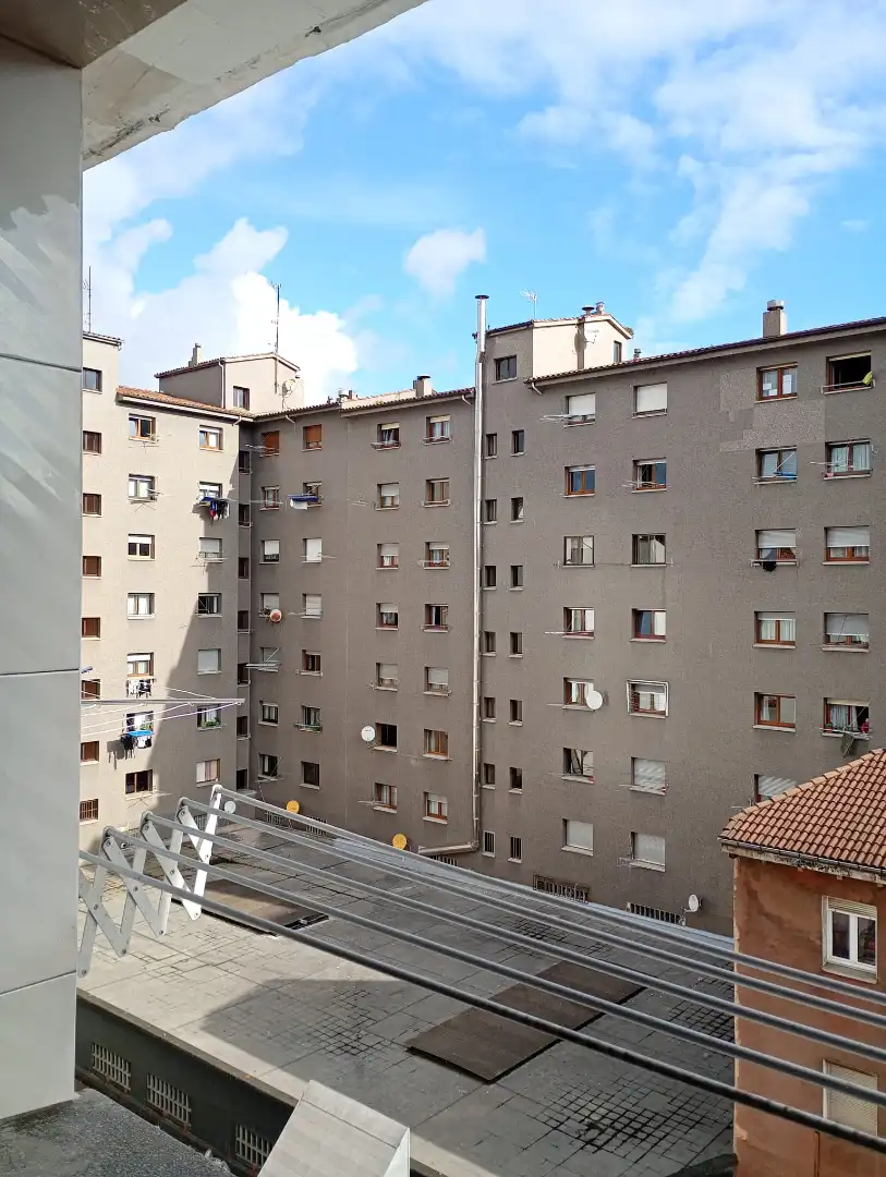 Vista exterior de Pis en venda en Gijón 