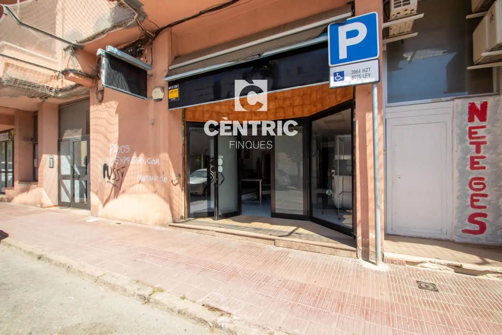 Locale commerciale in vendita a Centre - Sant Oleguer, imagen 2