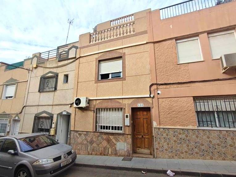 Vista exterior de Apartament en venda en  Almería Capital amb Terrassa