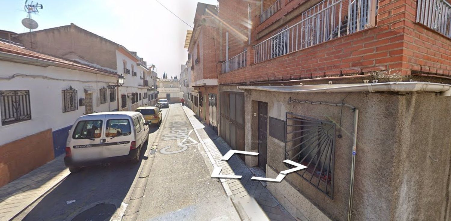 Exterior view of Single-family semi-detached for sale in  Granada Capital