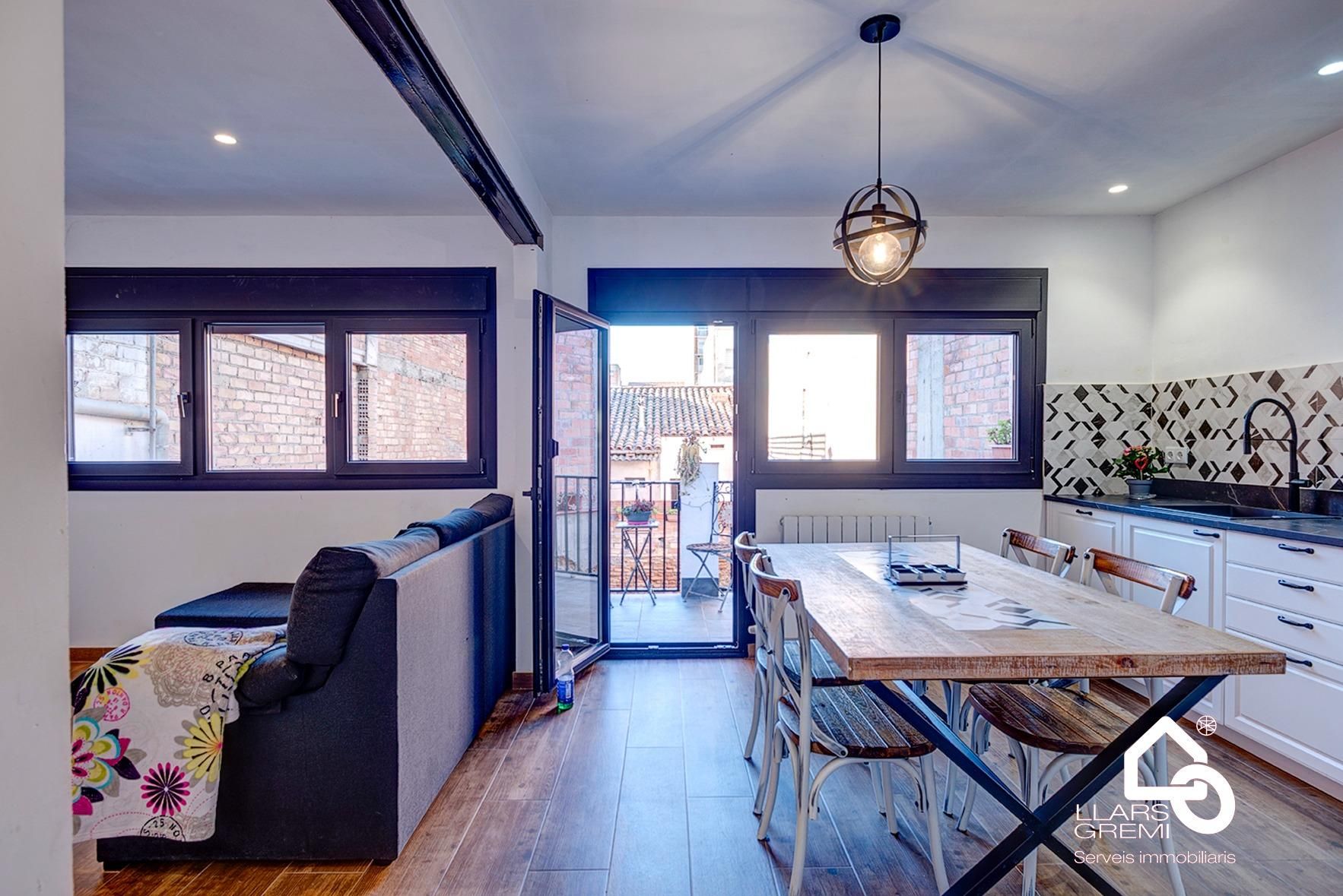 Menjador de Casa o xalet en venda en Igualada amb Calefacció, Jardí privat i Terrassa