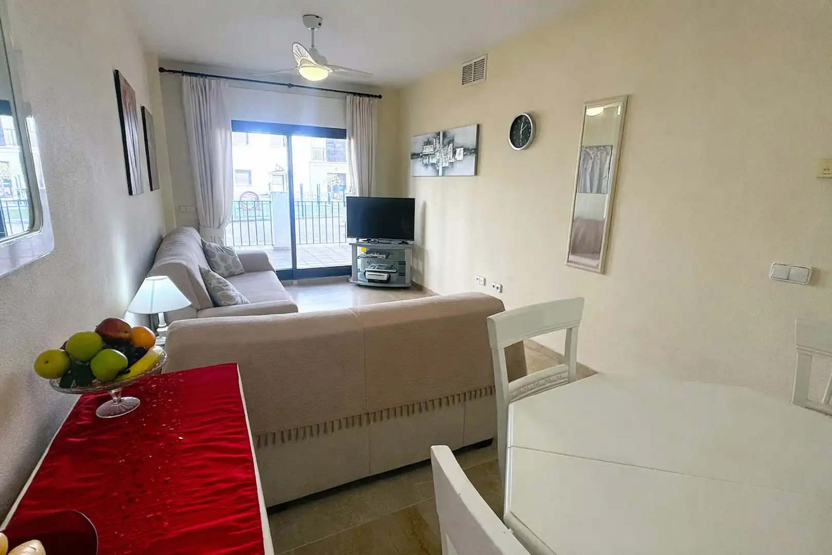 Home with pool for sale in La Duquesa, imagen 5