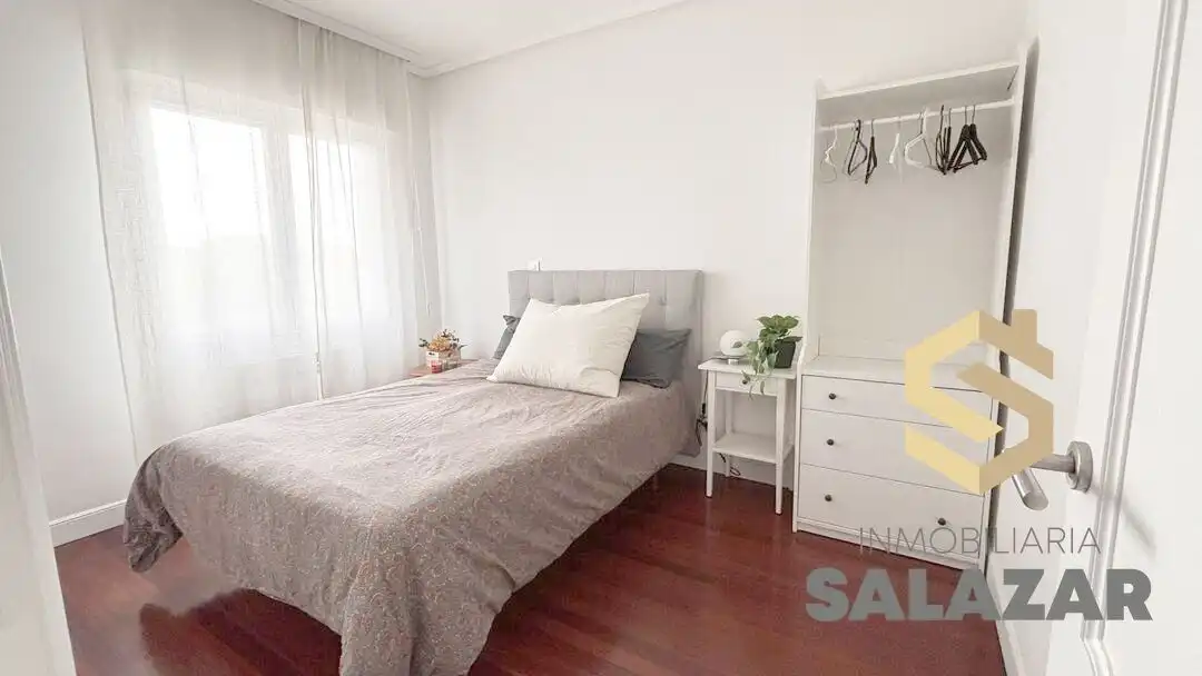 Schlafzimmer von Wohnung zum Verkauf in Bilbao  mit Heizung, Terrasse und Balkon