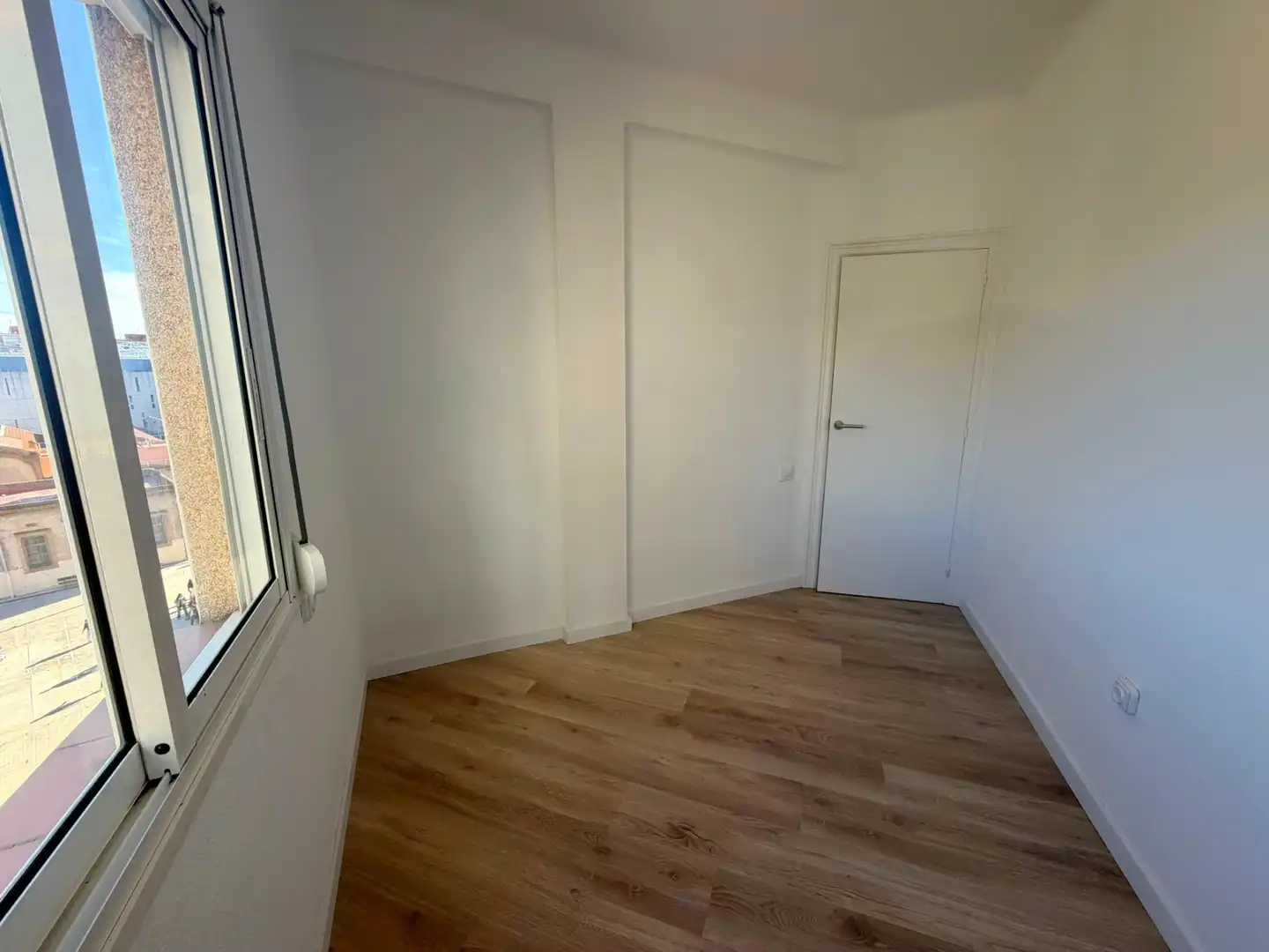 Habitación de Piso en venta en L'Hospitalet de Llobregat con Aire acondicionado, Parquet y Horno