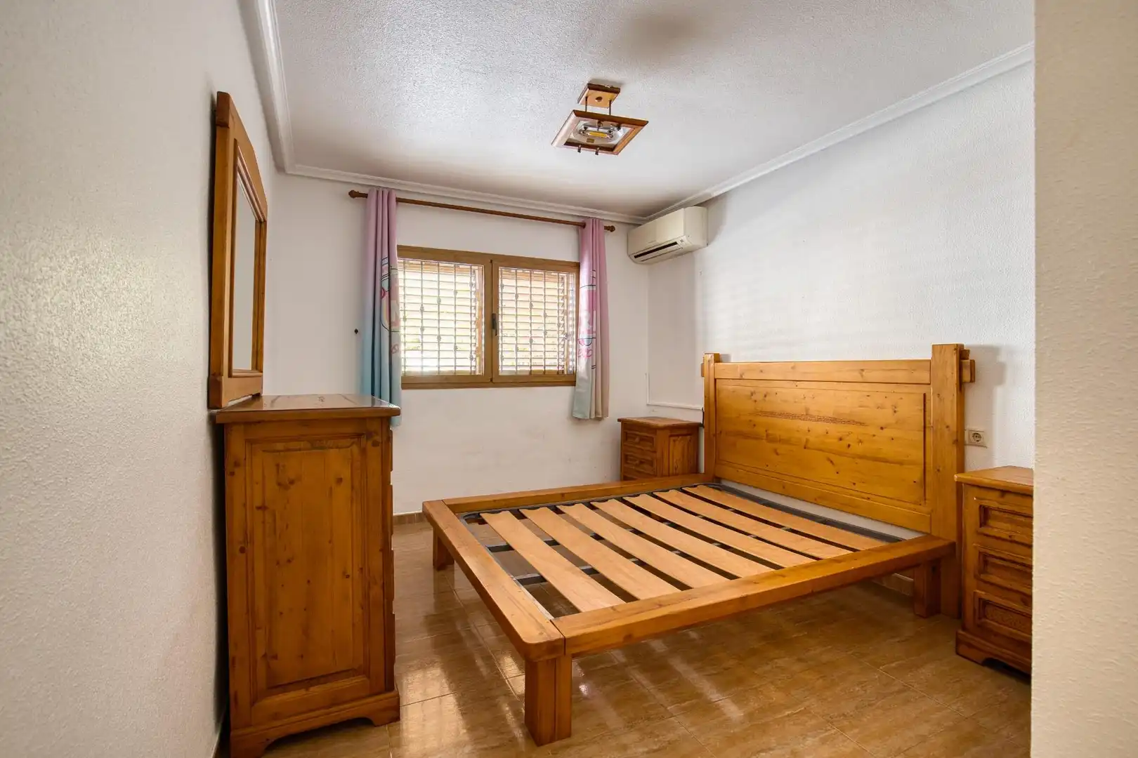 Habitación de Casa o chalet en venta en Torrevieja con Aire acondicionado, Calefacción y Terraza