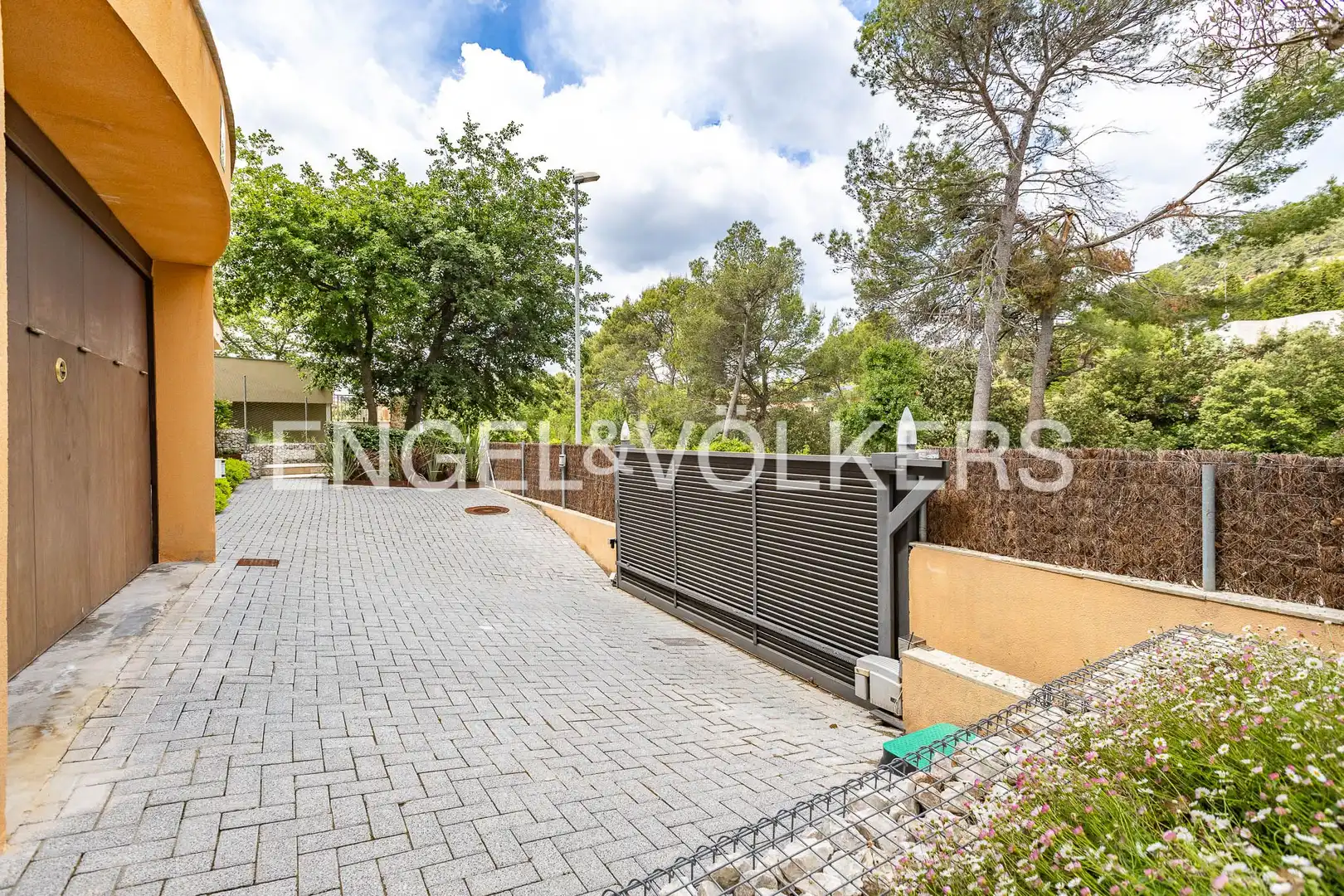 Vista exterior de Casa o chalet en venta en Matadepera con Aire acondicionado, Calefacción y Jardín privado