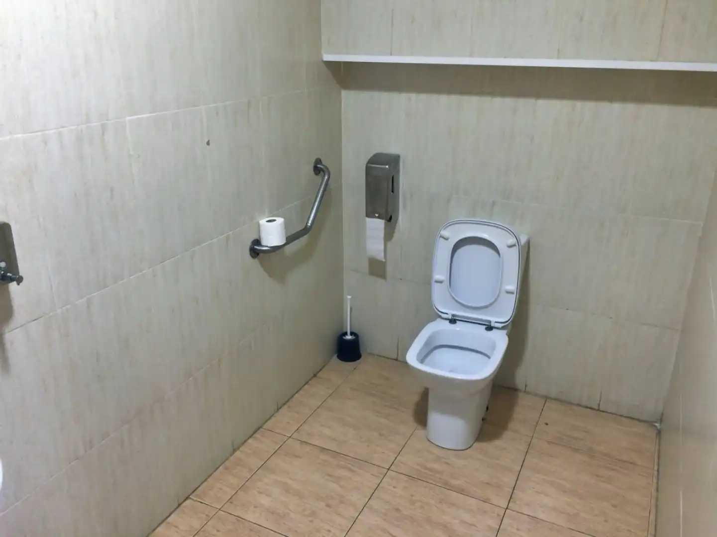 Bany de Local en venda en Sagunto / Sagunt amb Aire condicionat i Moblat