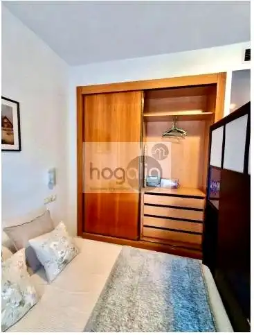 Habitación de Estudio de alquiler en Sevilla con Aire acondicionado, Terraza y Piscina