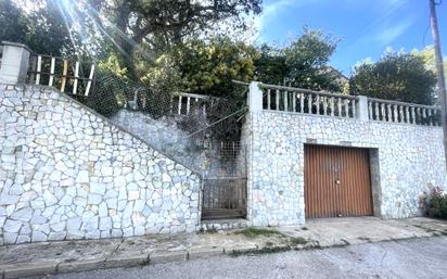 Vista exterior de Casa o xalet en venda en Pineda de Mar amb Terrassa