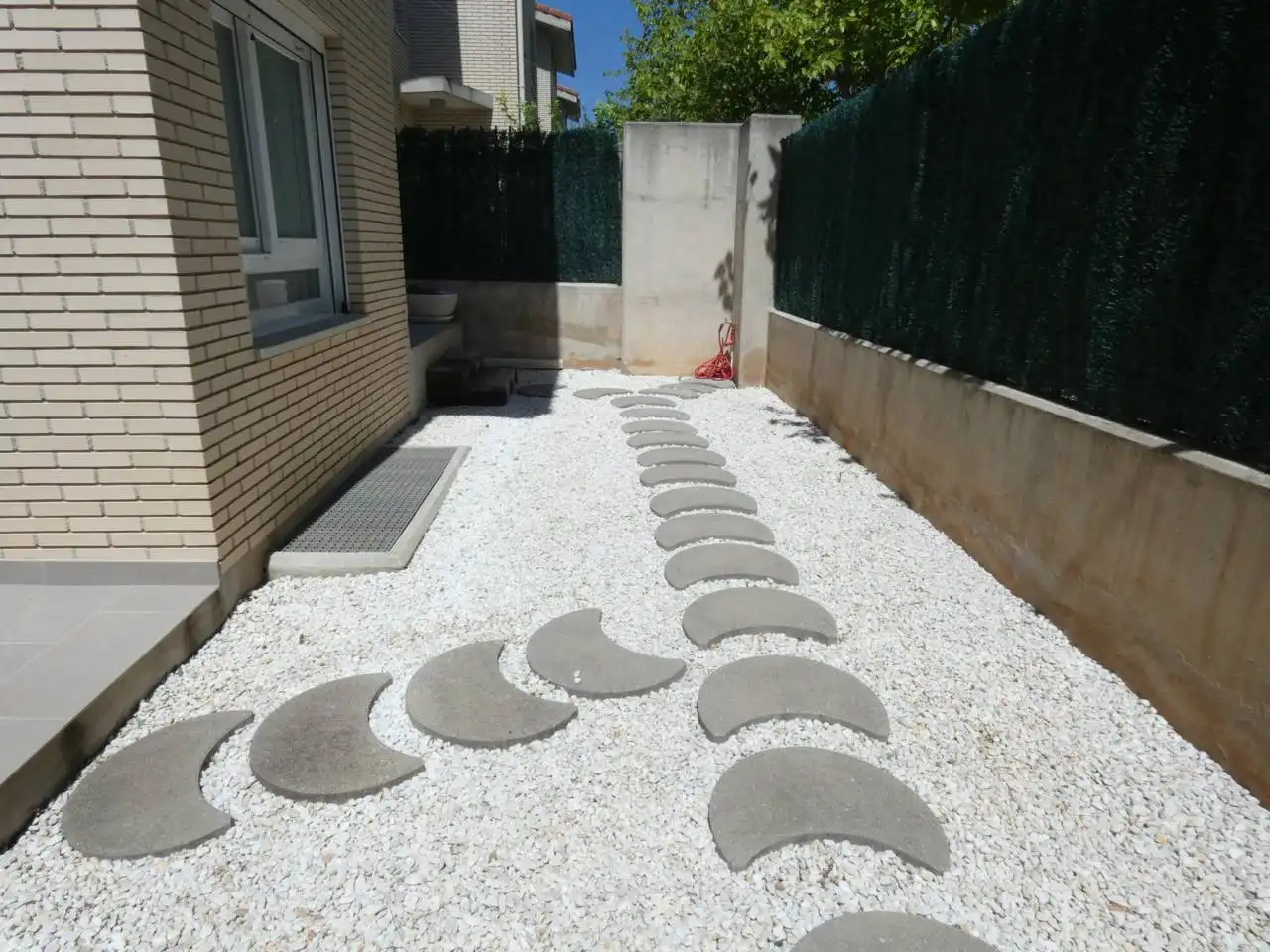 Garten von Einfamilien-Reihenhaus zum Verkauf in Benicarló mit Klimaanlage, Heizung und Privatgarten