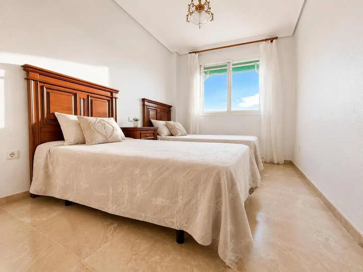 Schlafzimmer von Wohnung zum Verkauf in Córdoba mit Heizung, Privatgarten und Terrasse