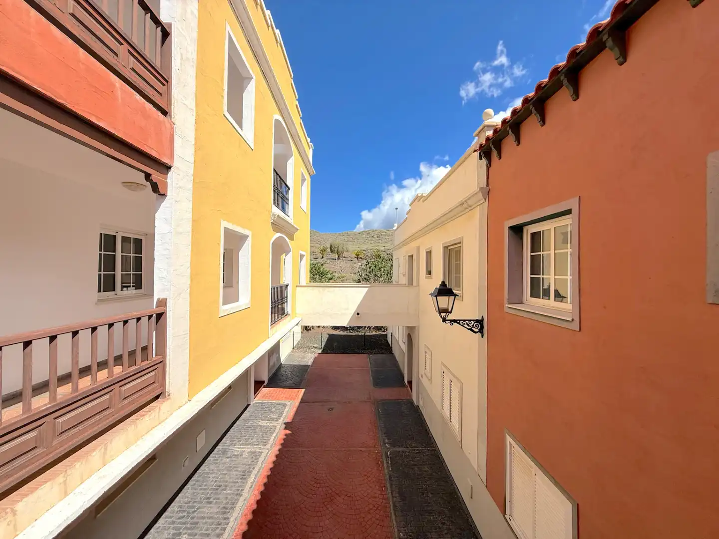Vista exterior de Piso en venta en San Miguel de Abona con Terraza, Trastero y Amueblado