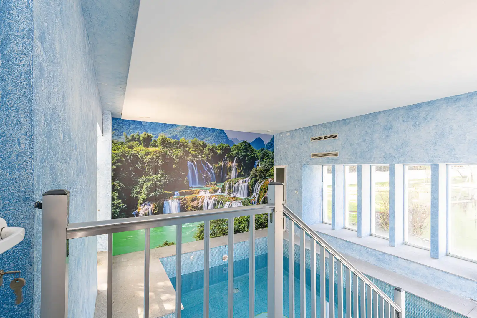 Swimming pool of Houses for sale in Villanueva de la Cañada  with Air Conditioner, Heating and Private garden