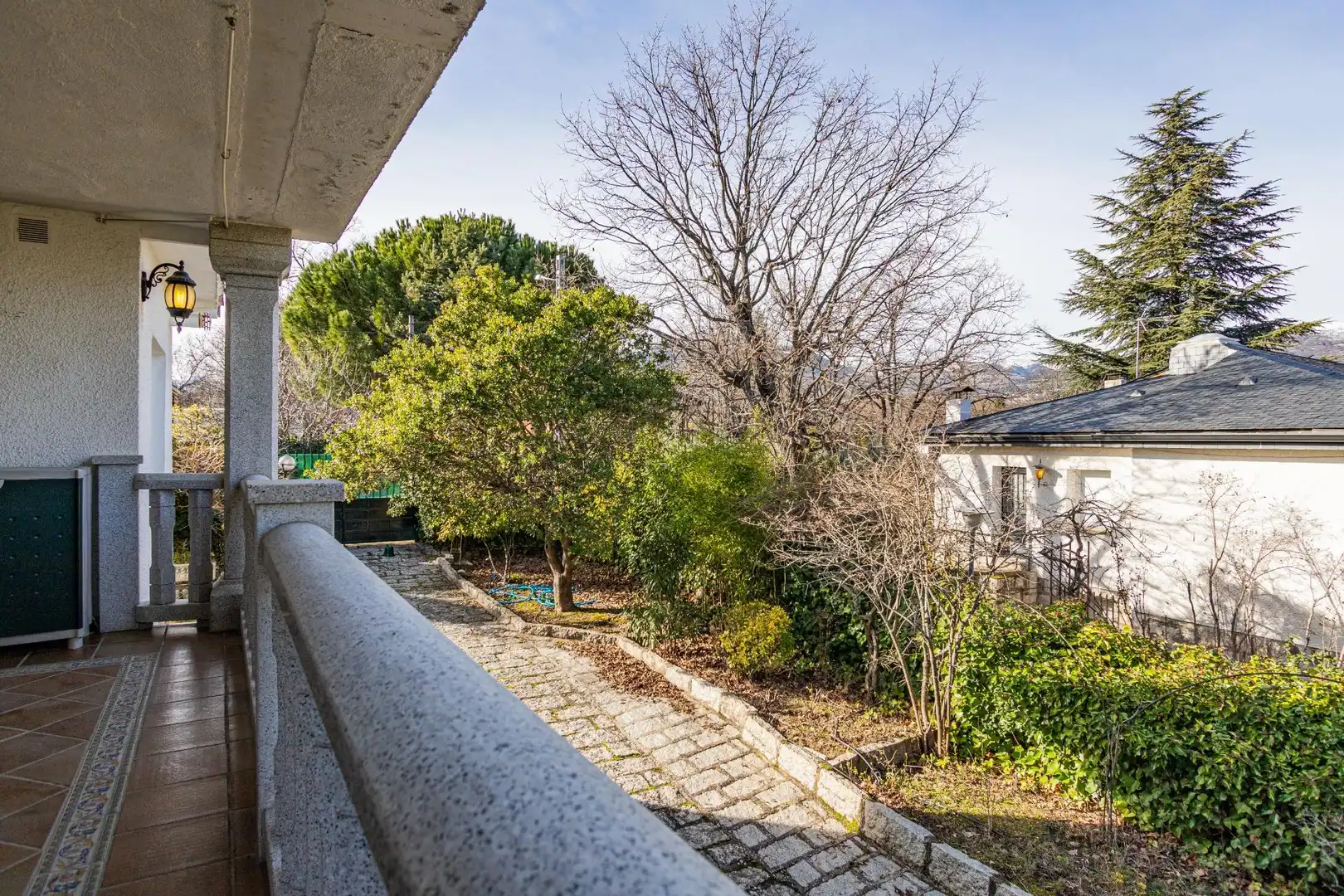 Terrassa de Casa o xalet en venda en Miraflores de la Sierra amb Calefacció, Jardí privat i Terrassa