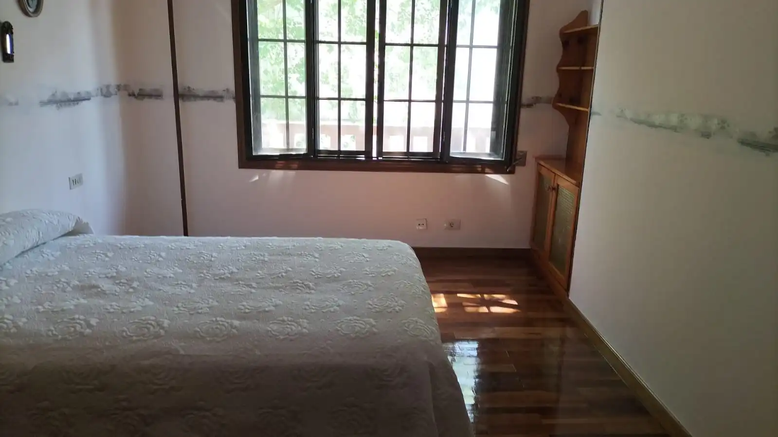 Dormitori de Casa o xalet en venda en Ribeira amb Calefacció, Jardí privat i Parquet