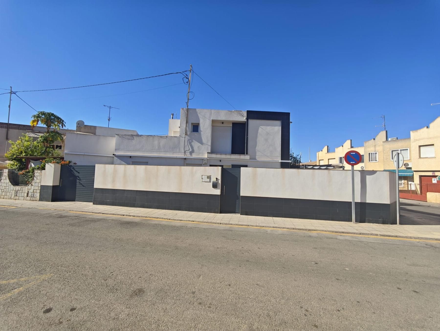 Vista exterior de Planta baixa en venda en Cartagena amb Aire condicionat