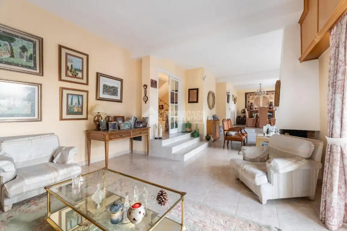 Wohnzimmer von Haus oder Chalet zum Verkauf in Torrelodones mit Heizung, Privatgarten und Terrasse