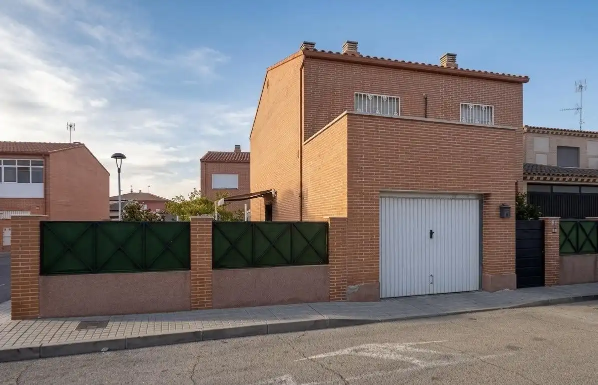 Semi-detached house with garden for sale in Magán, imagen 2
