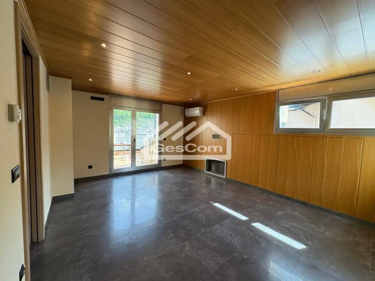 Sala de estar de Ático en venta en Escaldes – Engordany con Aire acondicionado, Calefacción y Terraza
