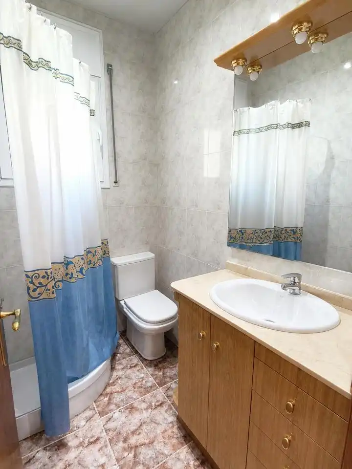 Badezimmer von Haus oder Chalet zum Verkauf in Canyelles mit Heizung, Privatgarten und Terrasse