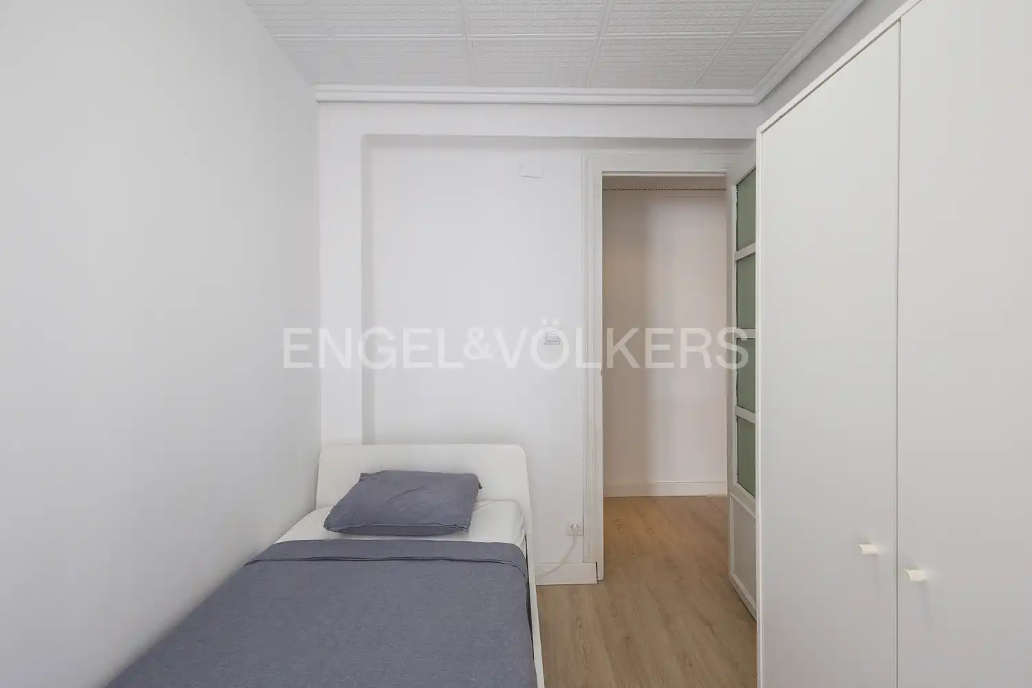 Habitación de Piso en venta en Valencia con Calefacción y Balcón
