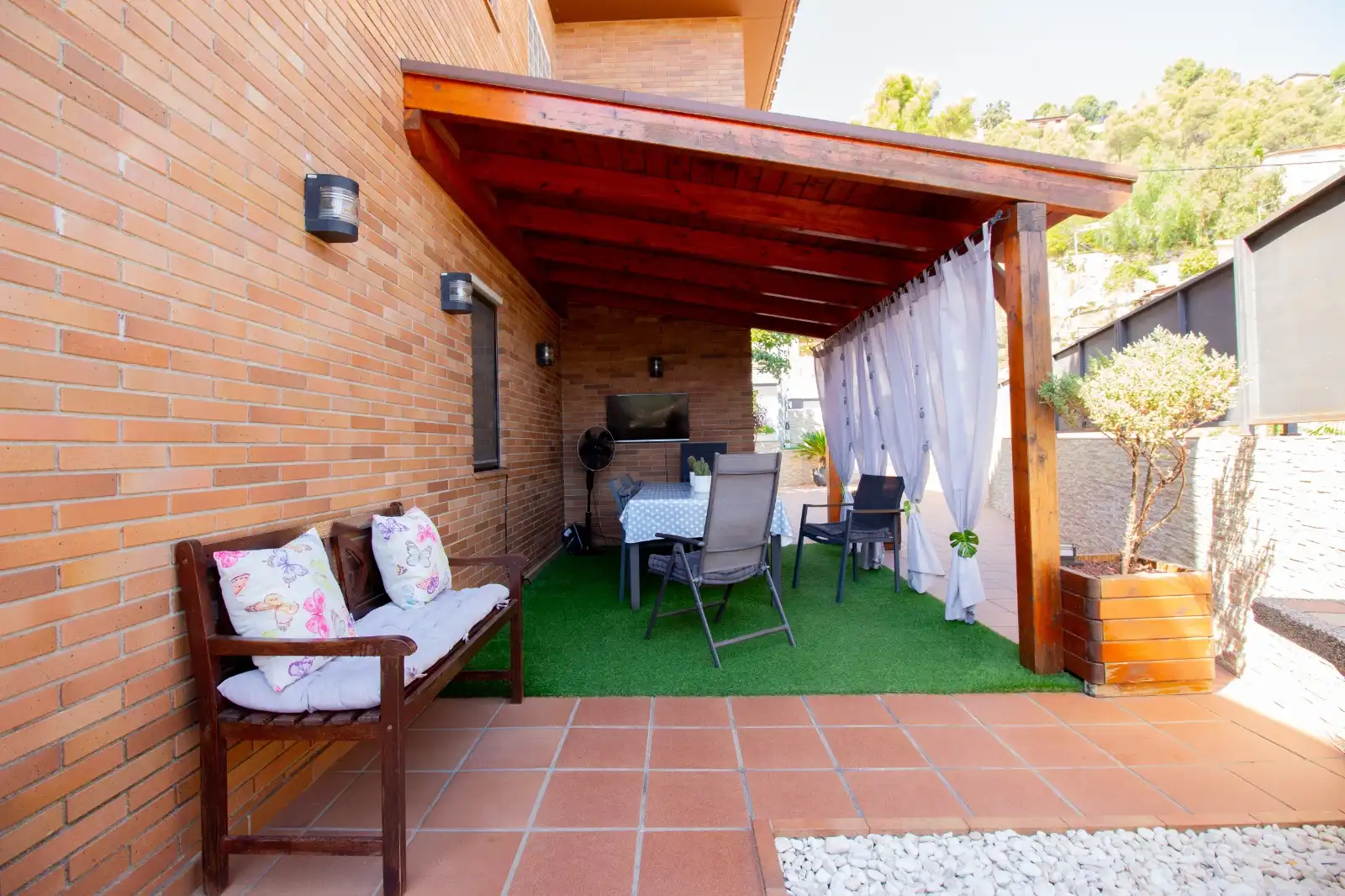 House with terrace for sale in Carrer de Uruguai, imagen 4