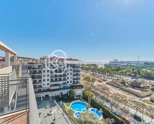 Vista exterior de Àtic en venda en Alicante / Alacant amb Aire condicionat, Terrassa i Piscina