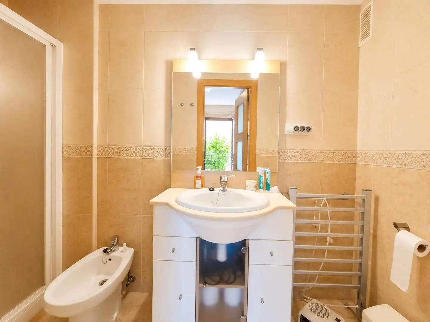 Badezimmer von Wohnung zum Verkauf in Villanúa mit Heizung, Abstellraum und Möbliert