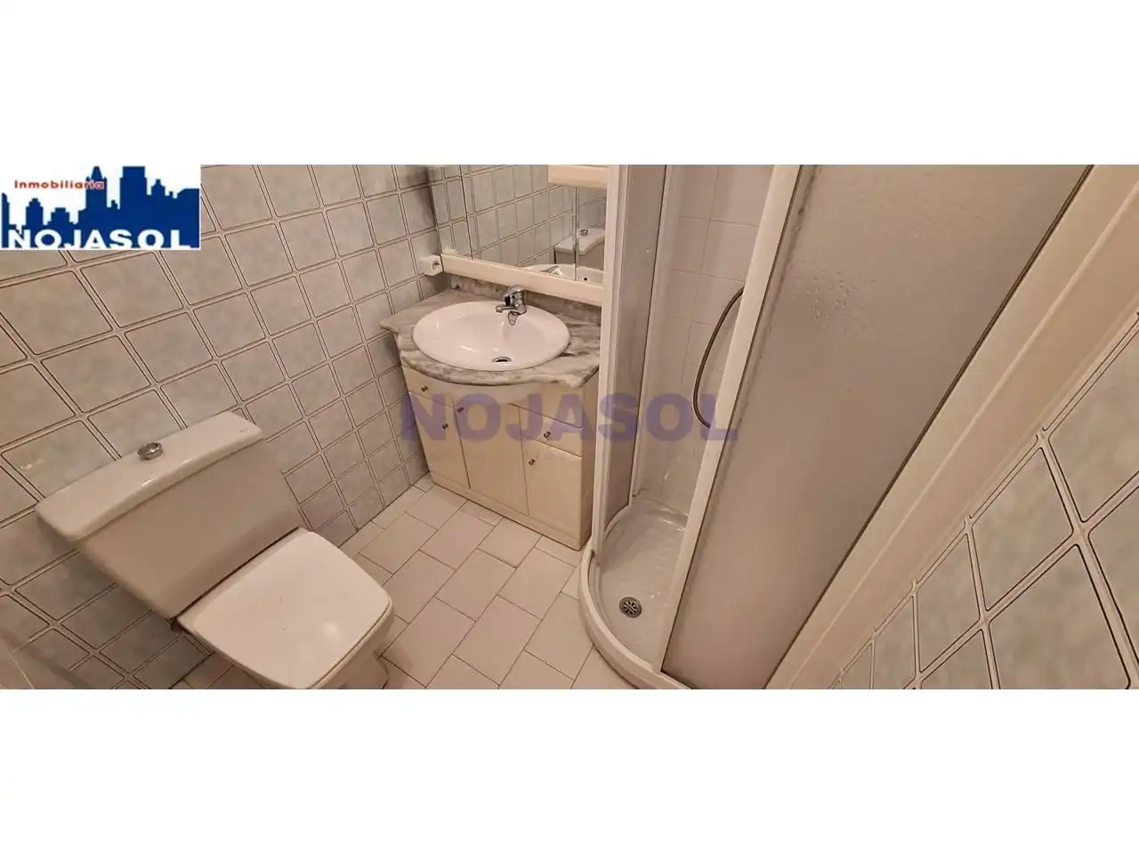 Baño de Piso de alquiler en Noja con Terraza y Amueblado