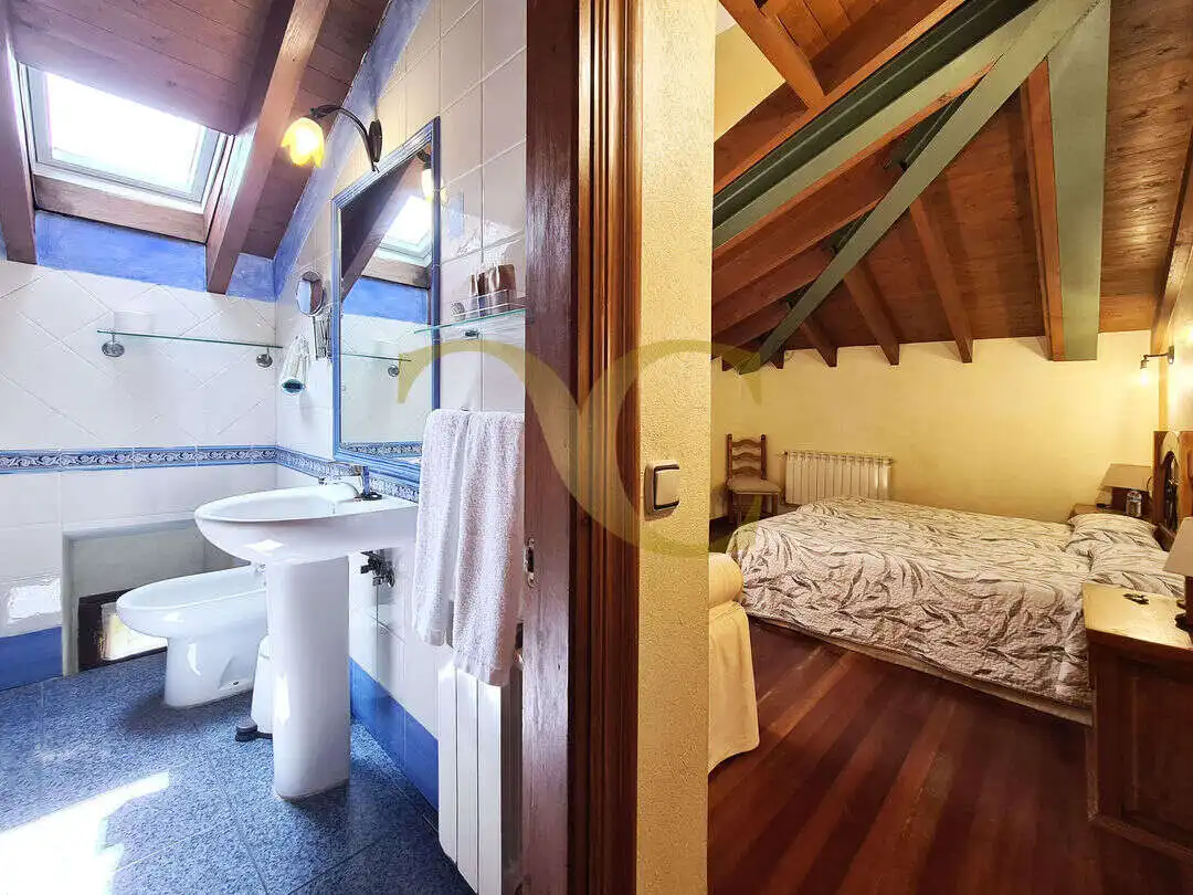 Habitación de Casa o chalet en venta en Cangas de Onís