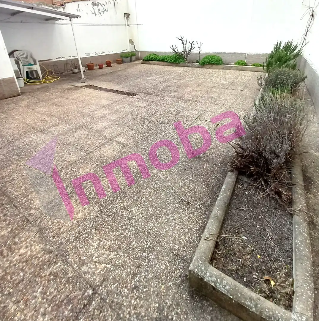 Casa adosada en venta en Calle Corralón de los Caídos, Santa Catalina - Ferial