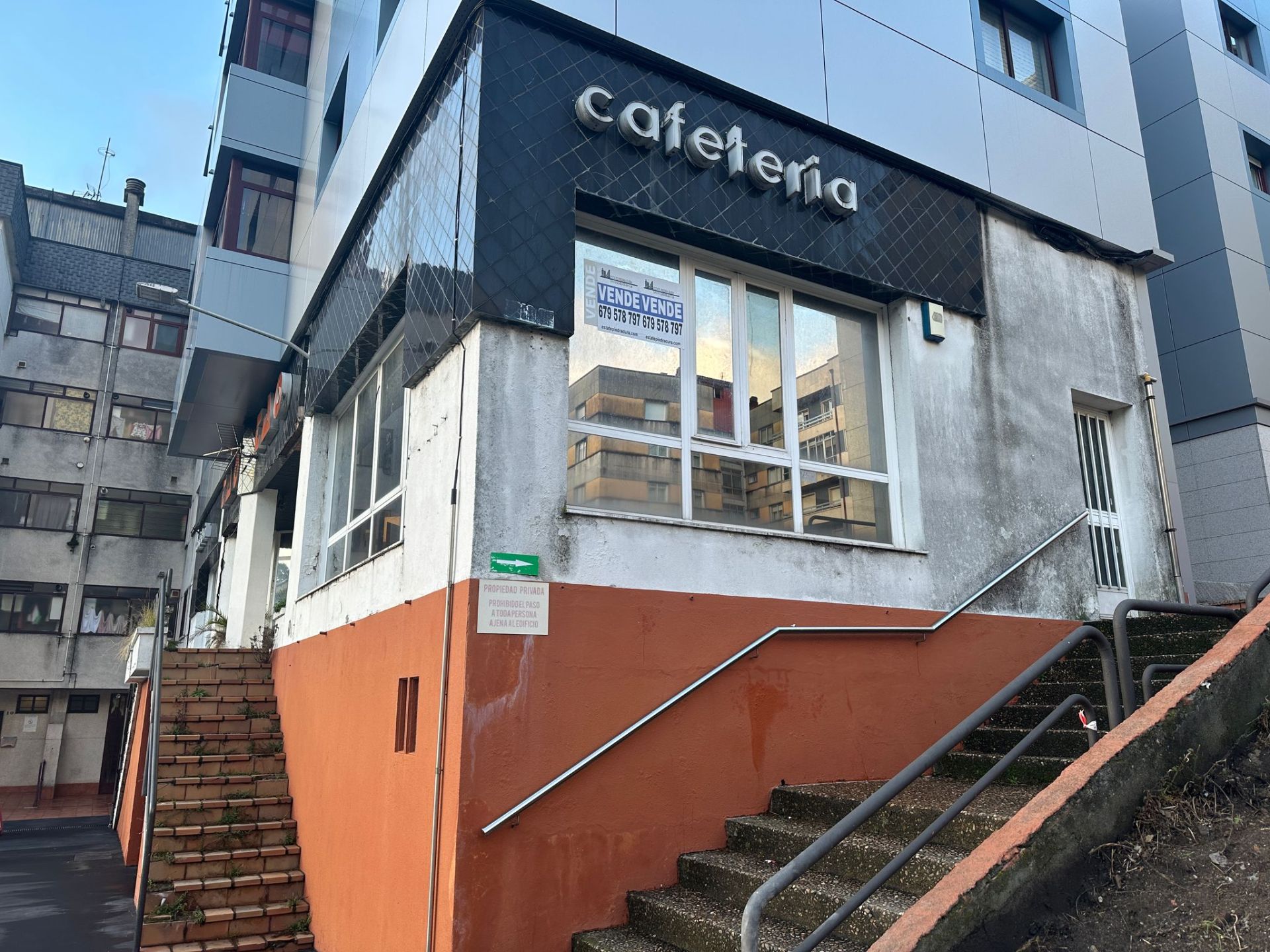 Vista exterior de Local en venda en Pontevedra Capital 