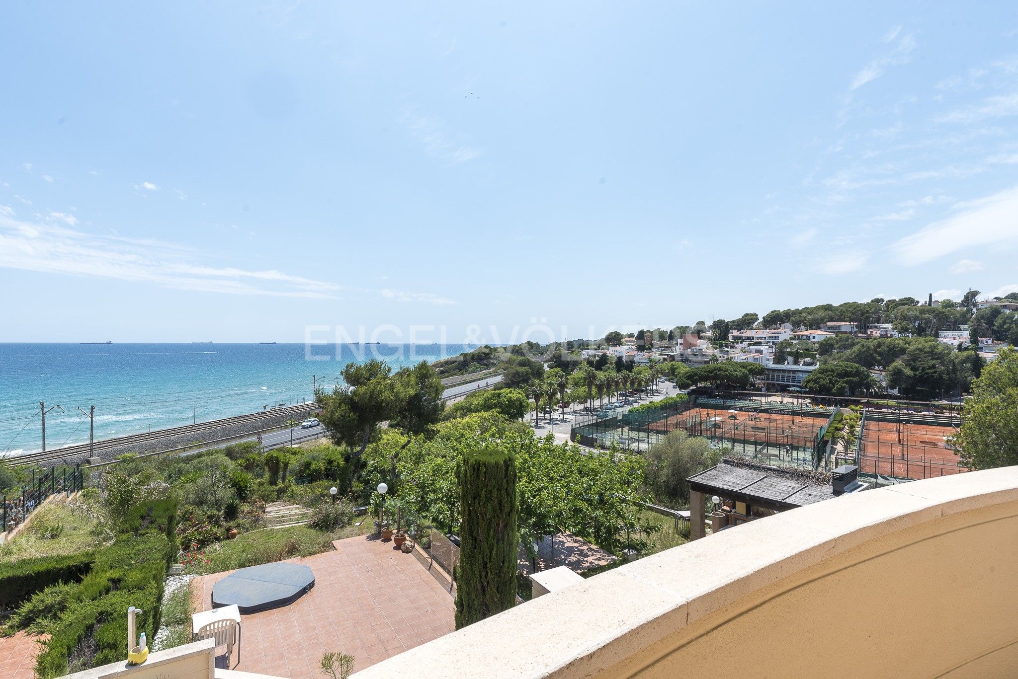 Vista exterior de Casa o xalet en venda en  Tarragona Capital amb Aire condicionat, Calefacció i Jardí privat