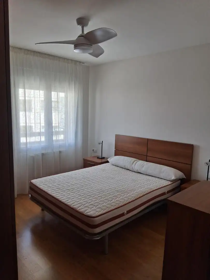 Habitación de Apartamento en venta en Albacete con Calefacción, Trastero y Balcón