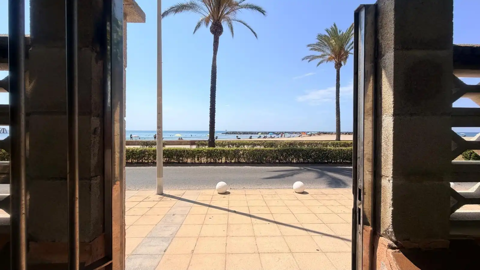 Vista exterior de Piso en venta en Cunit con Jardín privado, Terraza y Trastero