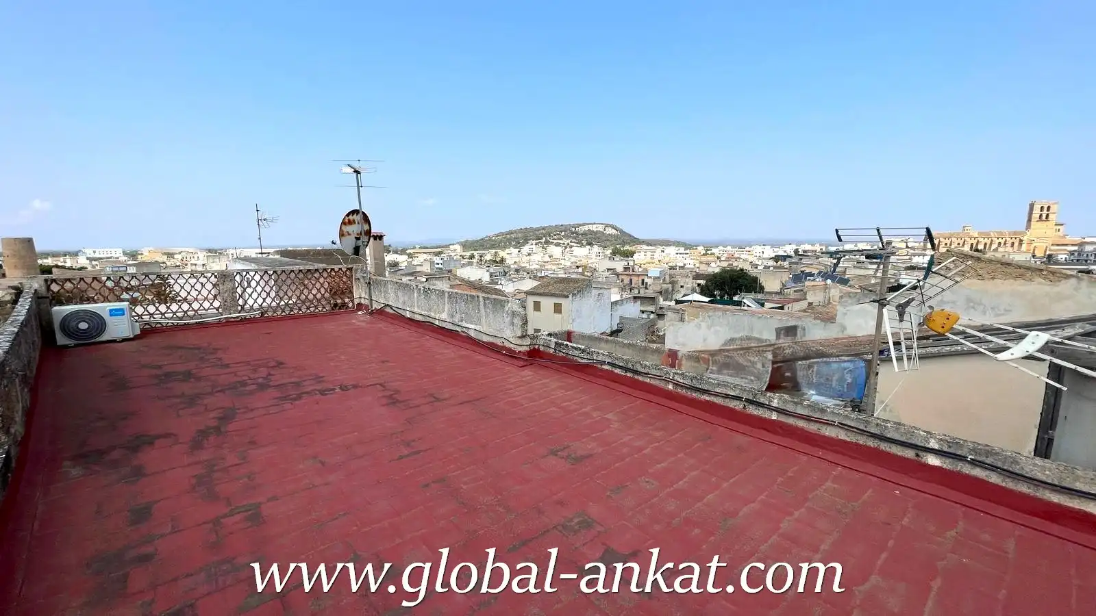 Vista exterior de Casa adosada en venda en Felanitx amb Aire condicionat, Jardí privat i Terrassa