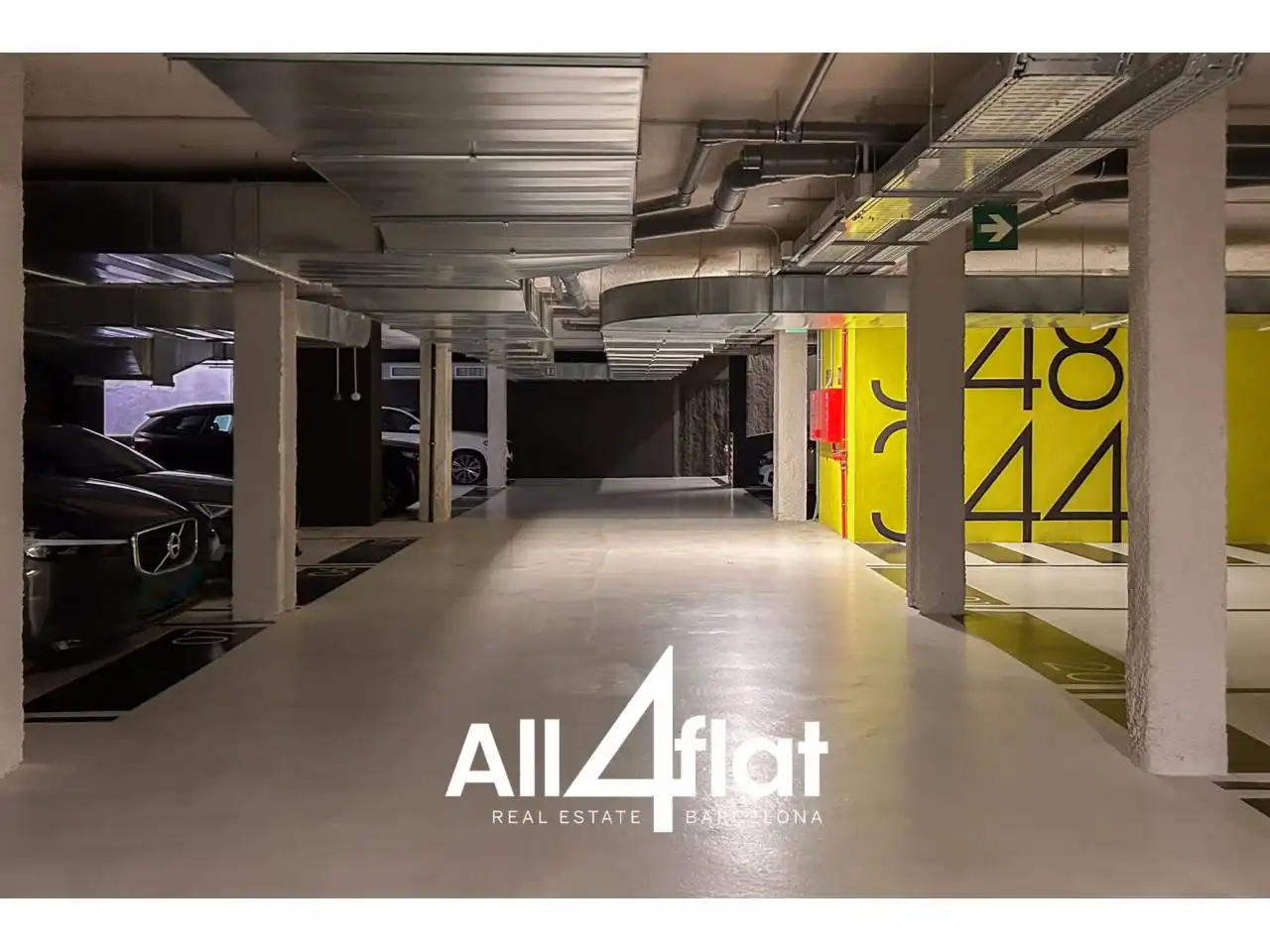 Parking of Flat for rent in Barcelona  with Air Conditioner, Heating and Furnished