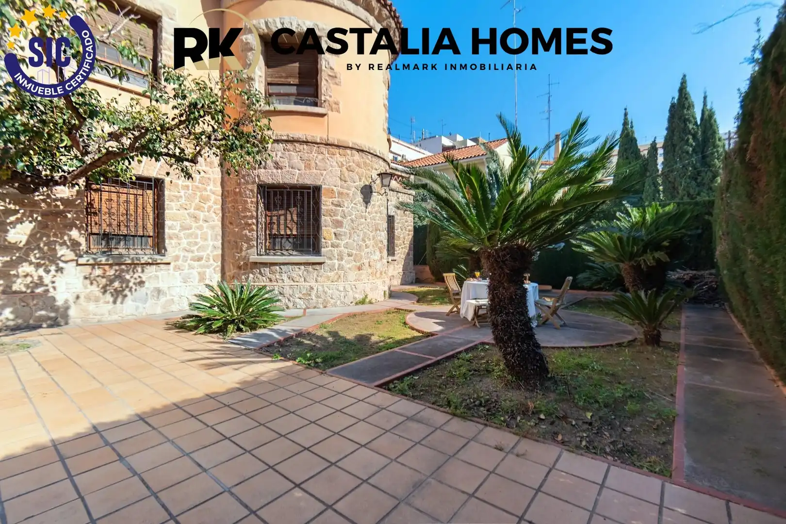 Vista exterior de Casa o chalet en venta en Castellón de la Plana / Castelló de la Plana con Calefacción, Jardín privado y Parquet