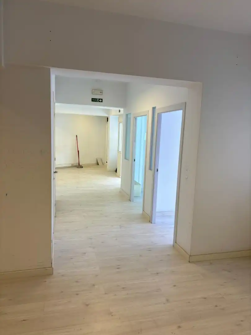 Business premises for sale in Eixample, imagen 11
