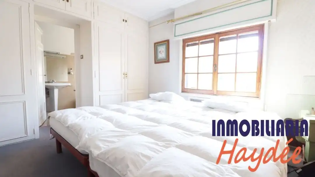 Schlafzimmer von Maisonette zum Verkauf in Leioa mit Heizung, Privatgarten und Terrasse