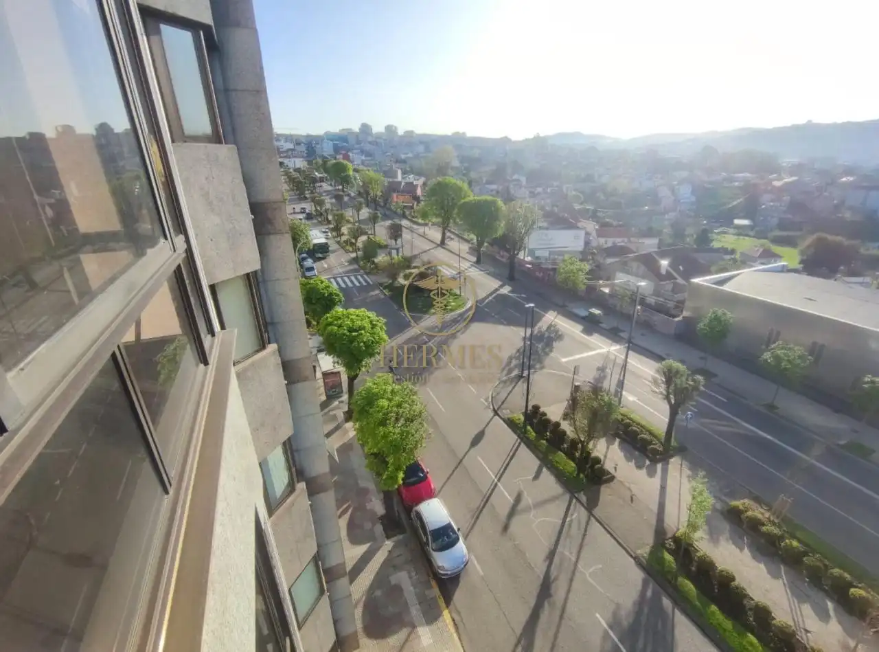 Vista exterior de Piso en venta en Vigo  con Calefacción, Parquet y Terraza