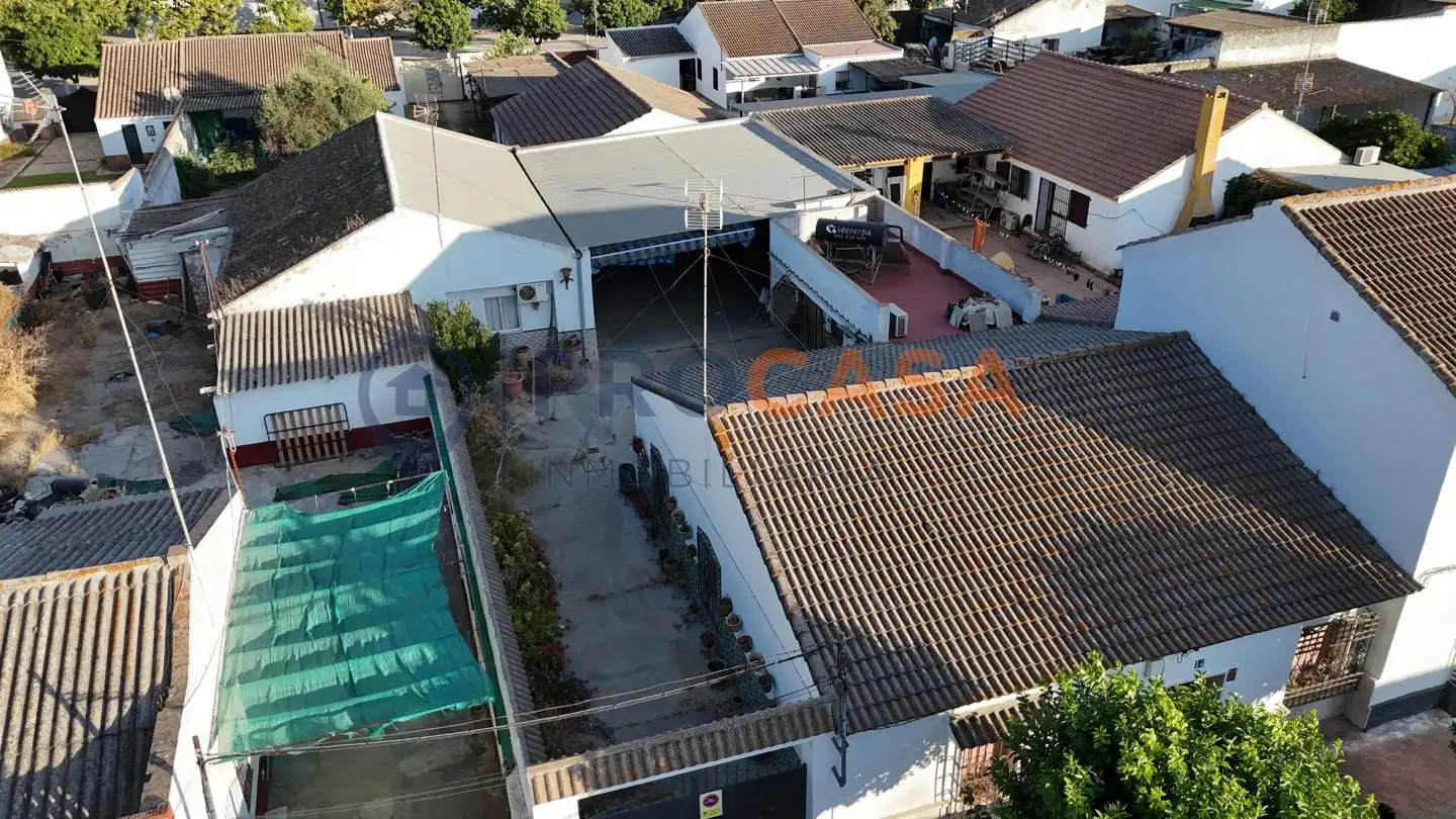 Vista exterior de Casa o xalet en venda en Utrera