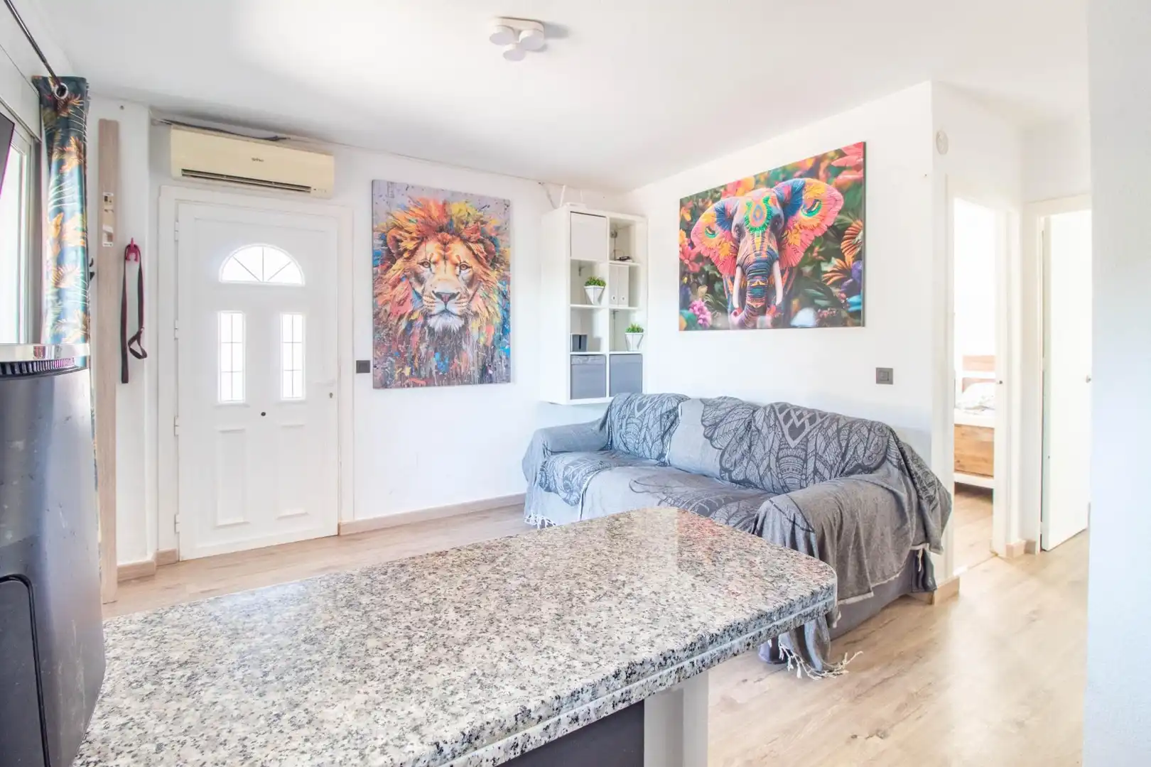 Sala d'estar de Casa o xalet en venda en Orihuela amb Aire condicionat, Jardí privat i Terrassa