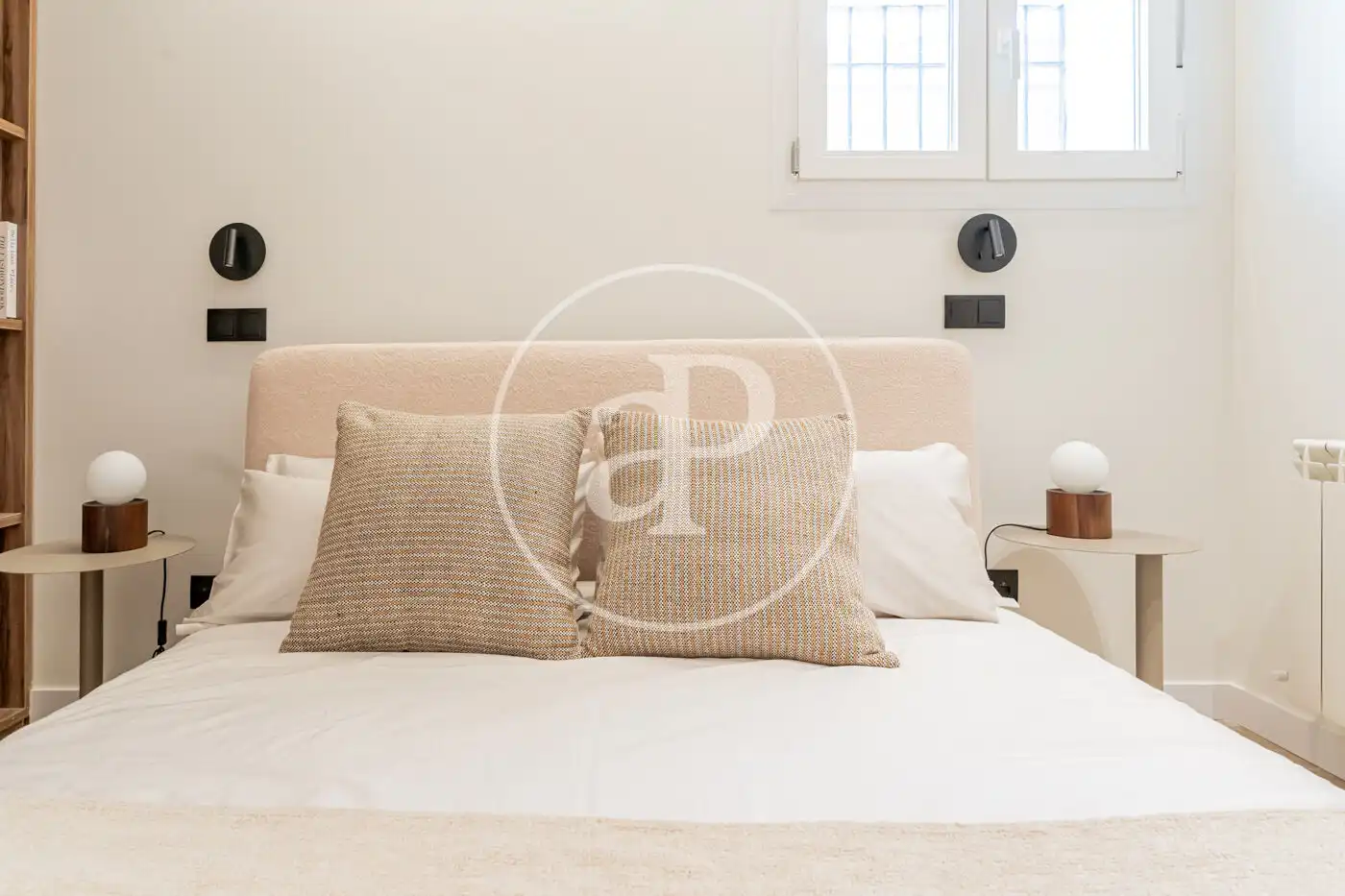 Bedroom of Flat for rent in Madrid  with Air Conditioner, Heating and Furnished
