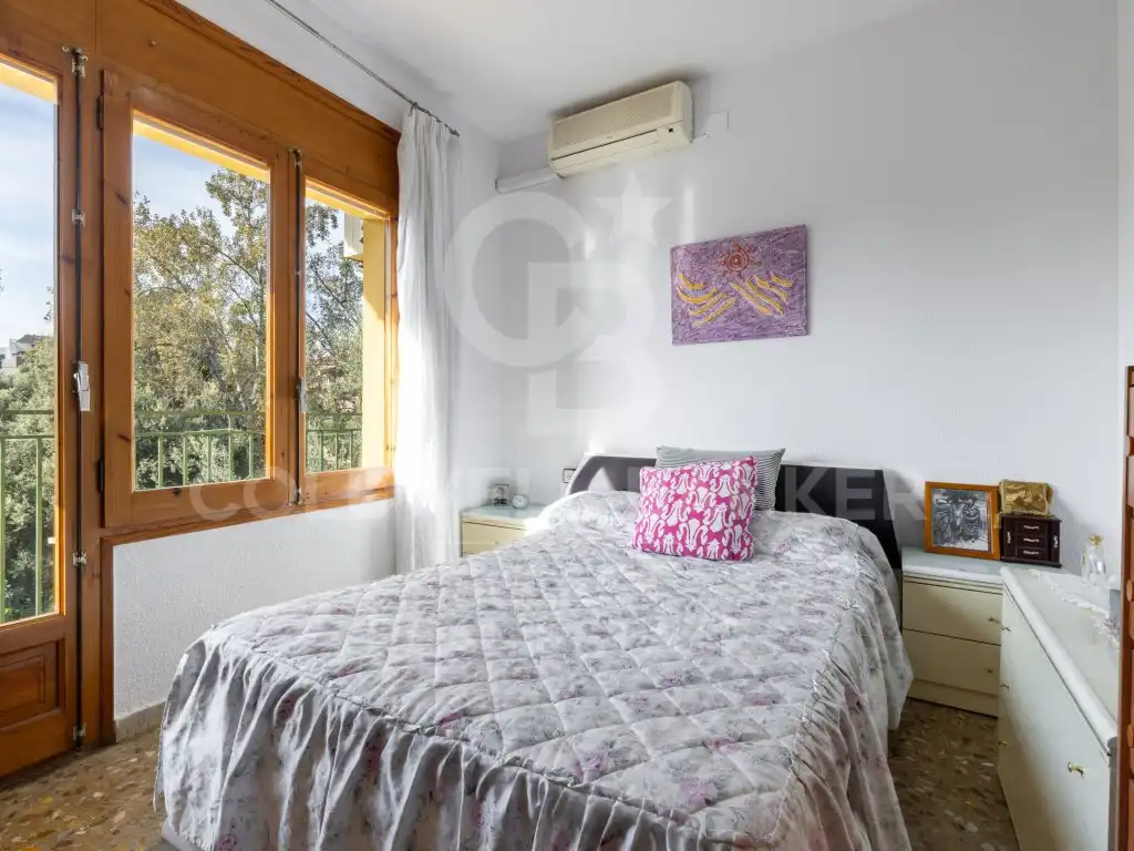 Dormitori de Casa o xalet en venda en Castellar del Vallès