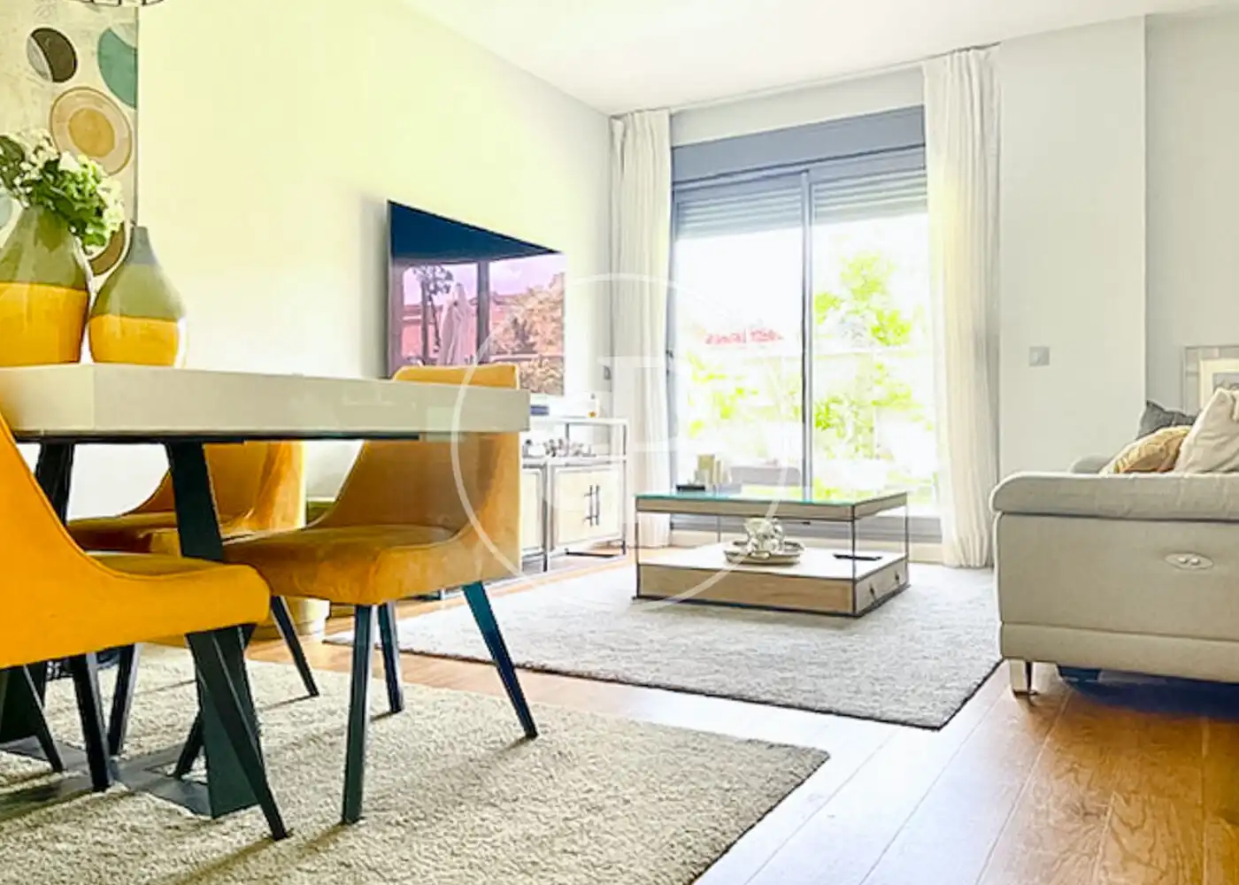 Außenansicht von Wohnung zum Verkauf in Madrid mit Klimaanlage, Heizung und Privatgarten